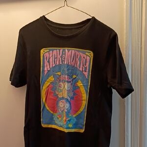 Black Graphic Tee - Short Sleeve